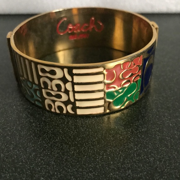 Coach Signature C Gold Bangle Bracelet 1” - Picture 3 of 15